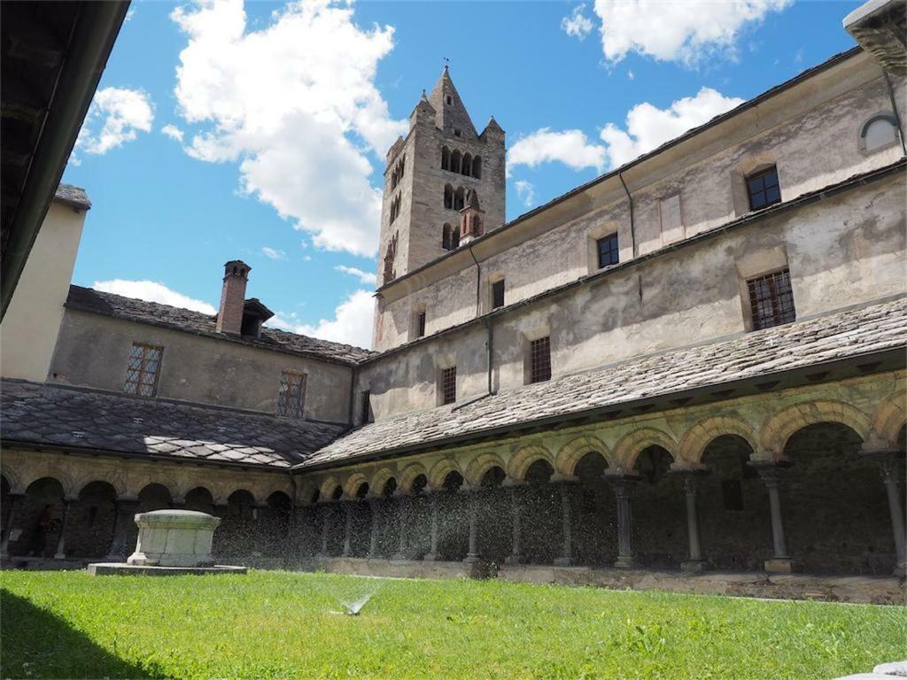 Al Borgo Di Sant'Orso - Cir 0342 Apartment อาออสตา ภายนอก รูปภาพ